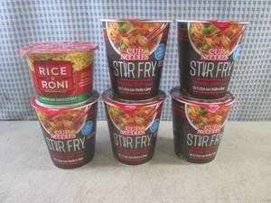 lot 191 image: (B-1) 5 Cup Noodles Stir Fry Teriya...