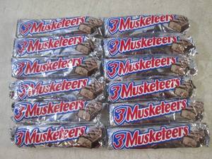 lot 196 image: (B-1) 12 - 3 Musketeers Candy Bars ...