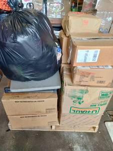 lot 13 image: Pallet of Estate Items