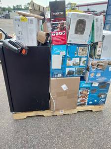 lot 18 image: Customer Returns Pallet