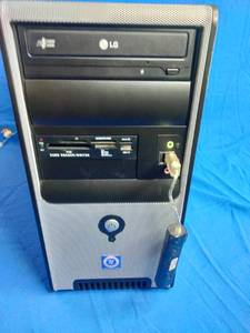 lot 59 image: HP Desk Top Computer and 17 Monitor