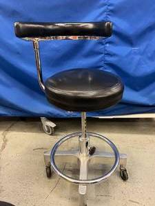 lot 3 image: Fabulous 1960s Retro Black DenTalEz&nbspDenTalEz Posture Comfort Chair  Excellent Condition