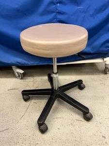 lot 6 image: Midmark 195-001-200 Dental Stool Chair -&nbspAdjustable Height Backless Pneumatic&nbspAir Lift Physician Stool  -Ergonomic Comfort with Swivel Seat - Great Condition