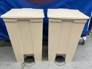 lot 29 image: Lot of 2 Rubbermaid Commercial Legacy Step-On Waste Bins - Foot Pedal with Slow-Close Lid Damper reduces bacterial contamination Great Condition