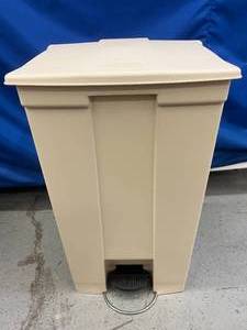 lot 29A image: 1 Rubbermaid Commercial Legacy Step-On Waste Bins - Foot Pedal with Slow-Close Lid Damper reduces bacterial contamination Great Condition