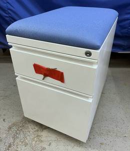 lot 28 image: MSRP $1500&nbspHIGH QUALITY HERMAN MILLER TU Collection&nbspMobile Pedestal Combination Pillow Top Seating 2-Drawer Filing Cabinet -Locking With Key - Excellent Condition