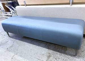 MSRP $2500 HIGH QUALITY KRUG "Zola Modular Collection" 3 Seat Lounge&nbsp;Bench - Clean and Modern Design suitable for various settings! Excellent Condition!