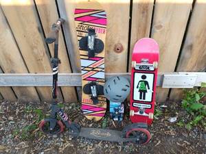lot 13 image: Set of 3 Sporting Items Snowboard, Skateboard, and Scooter with Helmet