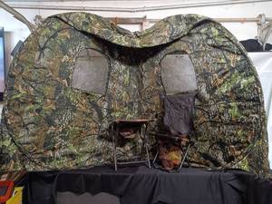 lot 31 image: Hunters View Camouflage Hunting Blind with Foldable Chairs