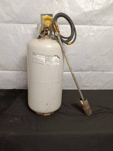 lot 37 image: Used Propane Torch with #40 Tank and Safety Plug