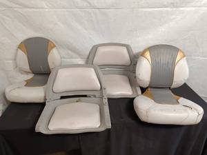 lot 60 image: Set of 4 Used Boat Seats with White and Gray Upholstery