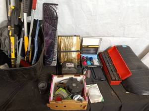lot 93 image: Assorted Automotive Accessories and Maintenance Tools