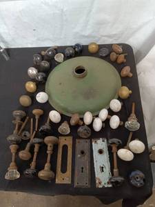lot 133 image: AntiqueVintage Lot of Door Hardware and Light Fixture