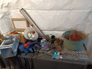 lot 142 image: Assorted Pet Supplies Including Chains, Leashes, and Accessories
