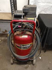 lot 157 image: Coleman Powermate VL0501512 Air Compressor