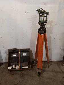 lot 171 image: Vintage Keuffel & Esser Transit Level with Tripod and Case