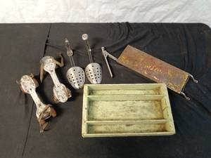 lot 183 image: Vintage Metal Roller Skates and Shoe Stretchers with Wooden Tray
