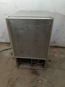 lot 198 image: U-Line Automatic Ice Maker SS-45