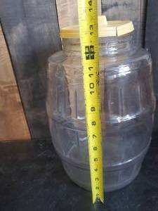 lot 15 image: Large Herring Jar