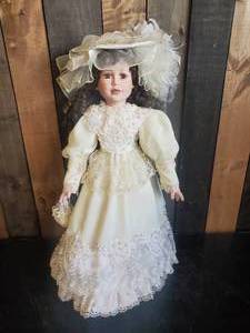 lot 18 image: Gorgeous Vintage Doll with Beautiful Frilly Gown and Hat