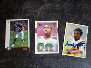 lot 42 image: Vintage Randy Moss, Cris Carter and Signed Sammie white Football Cards