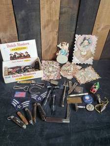 lot 55 image: Misc Vintage Lot with vintage Cards, Barlow Pocket Knife, Pinbacks and more