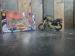 lot 74 image: Vintage Power Blaster and Harley Davidson Motorcycle