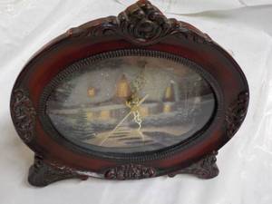 lot 4 image: Vintage Clock Runson AA Battery 9x8...