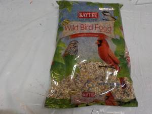 lot 7 image: 10 lb. Bag Kaytee Wild Bird Seed...