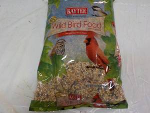 lot 8 image: 10 lb. Bag Kaytee Wild Bird Seed...