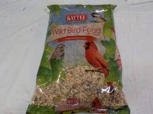 lot 9 image: 10 lb. Bag Kaytee Wild Bird Seed...