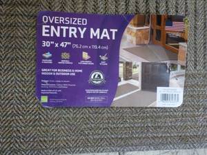 lot 13 image: Oversized Entry Mat 30 x 47...