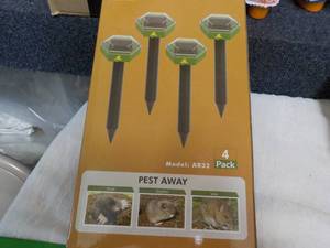 lot 59 image: 4 pack Pest Away...