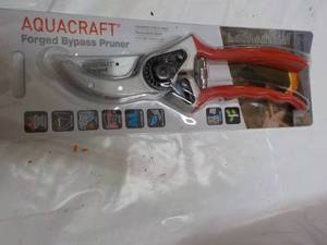 lot 75 image: Aqua Craft Forged Bypass Pruner...