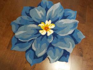 lot 41 image: Blue Plow and Hearth Hydrangea Flow...