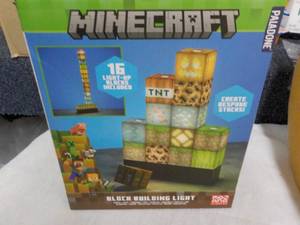 lot 103 image: Minecraft 16 pc Block Building Ligh...