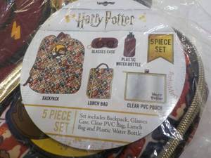 lot 115 image: Harry Potter 5 pc Back Pack Set...