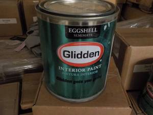 lot 256 image: 8 qts Glidden Paint - your choice o...