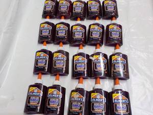 lot 260 image: 20 Elmers 4 oz School Glue...