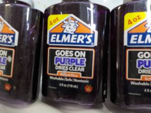 lot 261 image: 20 Elmers 4 oz School Glue...
