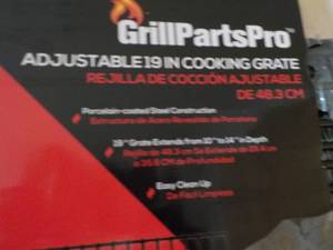 lot 279 image: 8 Grills Parts Pro Adjustable 19 C...