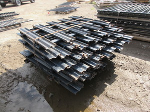 lot 114 image: STEEL STAKE SIDES FOR FLAT BED TRUCK