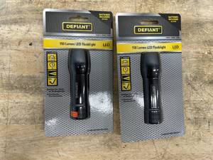 lot 141 image: Lot of 2 - Defiant 150 Lumen LED Flashlight