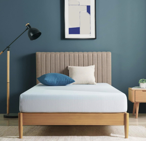 lot 18 image: Zinus Memory Foam 8 Green Tea Full Size Mattress