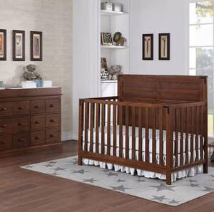lot 169 image: Jeremiah Convertible Crib