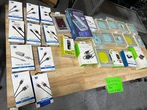 lot 176 image: Lot of Various Electronics