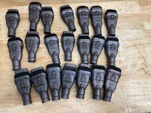 lot 121 image: Lot of 21 - Dyson V6 Combination Brushes