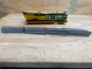 lot 48 image: DeWalt DCA15200G-2 2-Inch 15-Gauge Galvanized Chisel Point Angled Finish Nail