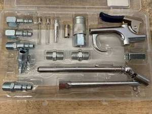 lot 210 image: Campbell & Hausfeld 18pc Air Compressor Kit (0710255)