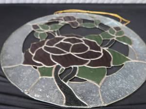 lot 6 image: GORGEOUS STAINED GLASS WINDOW HANGING.